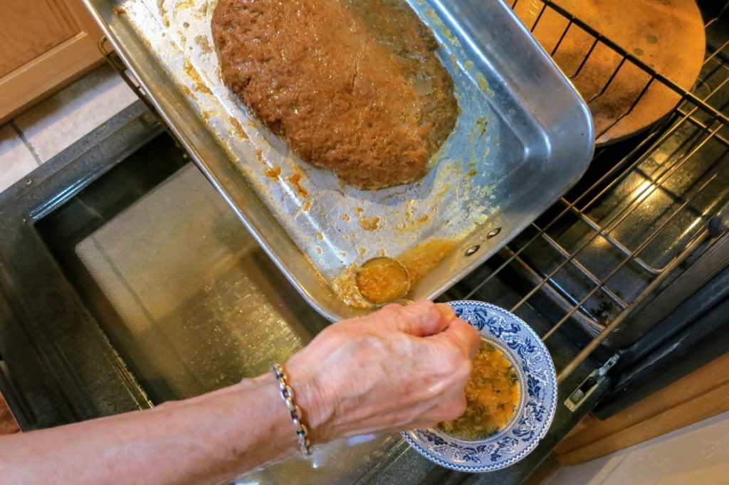 draining the meatloaf liquid