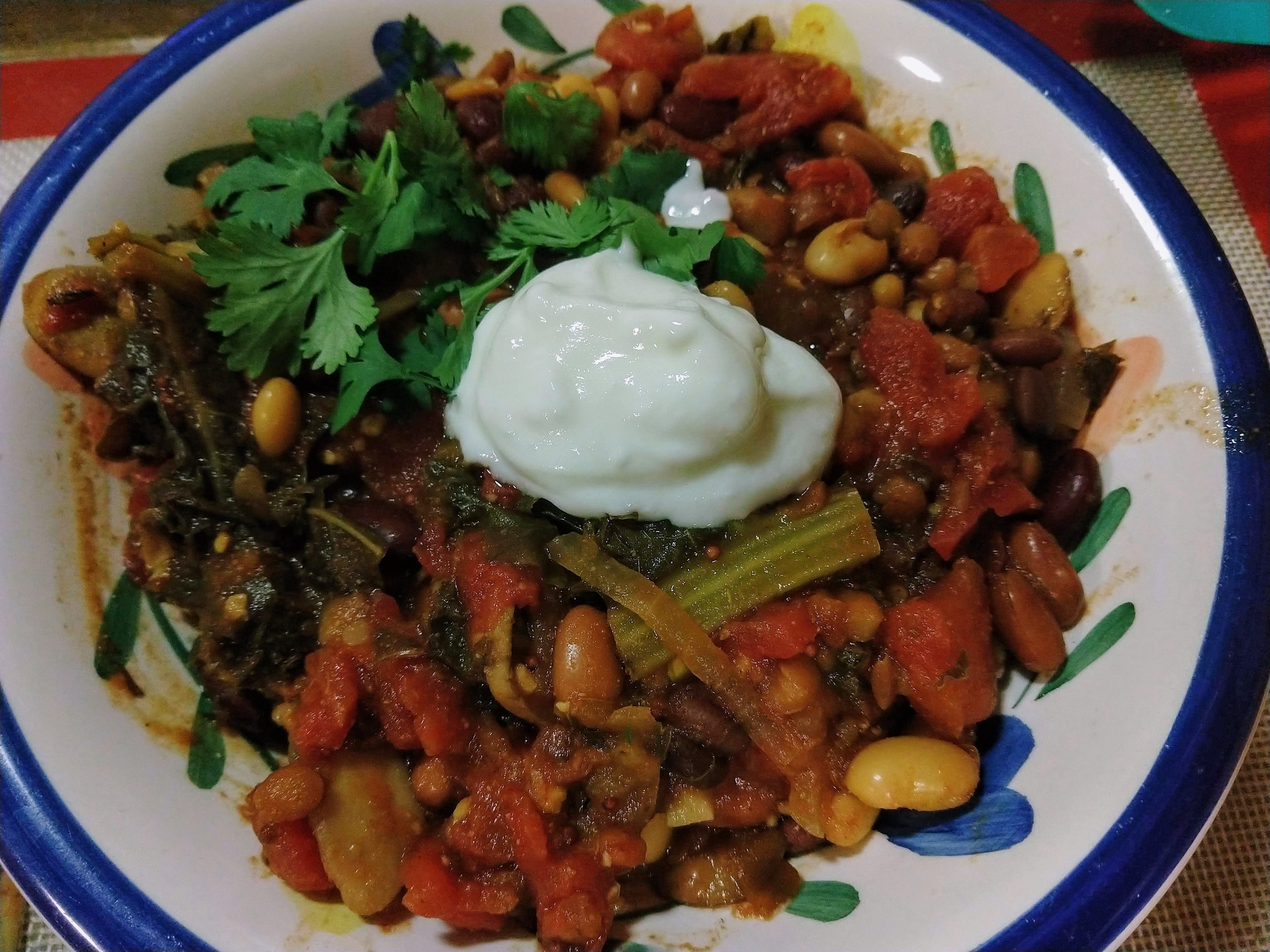 A nice, hearty bowl of veggie chili