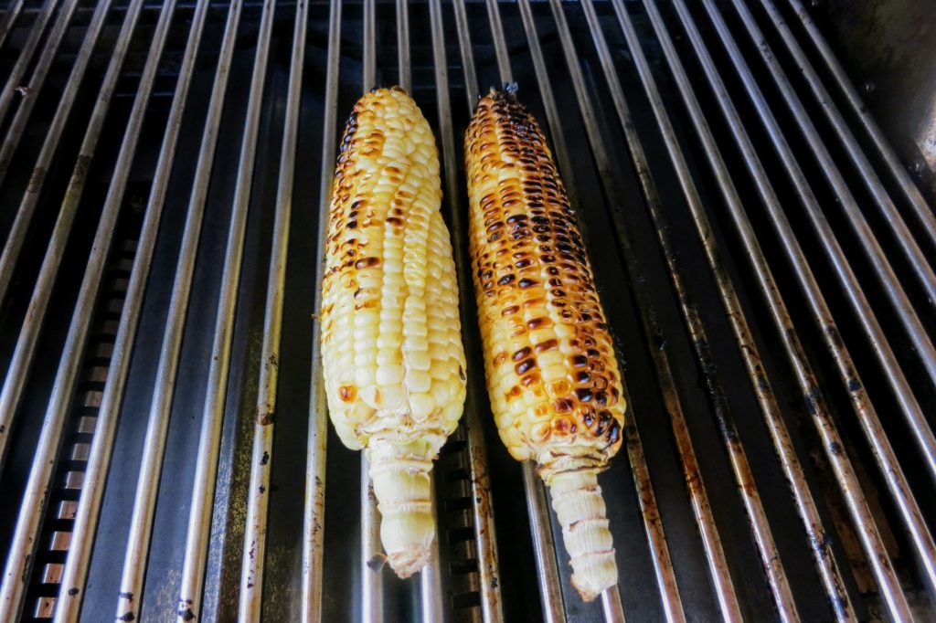 corn on a gas grill for elotes